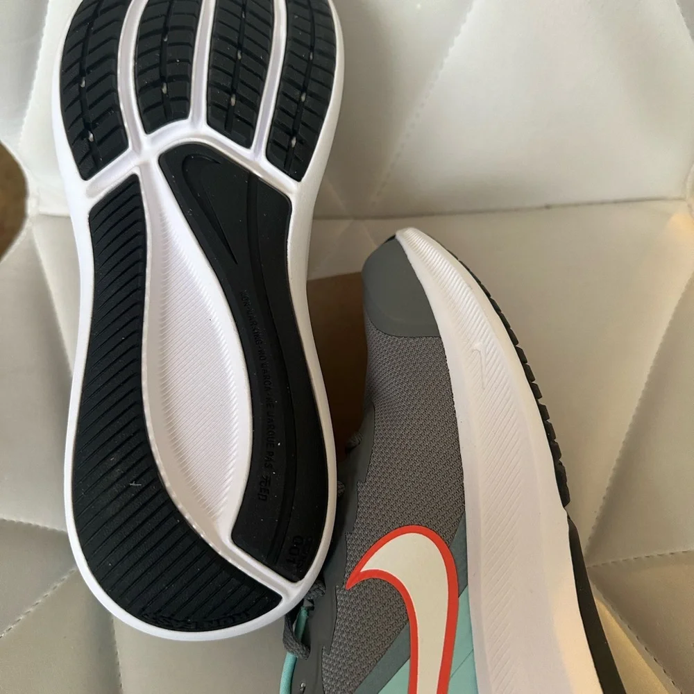 Nike Star Runner 3 GS Smoke Grey Copa Aqua Sneakers Youth 5Y NWT